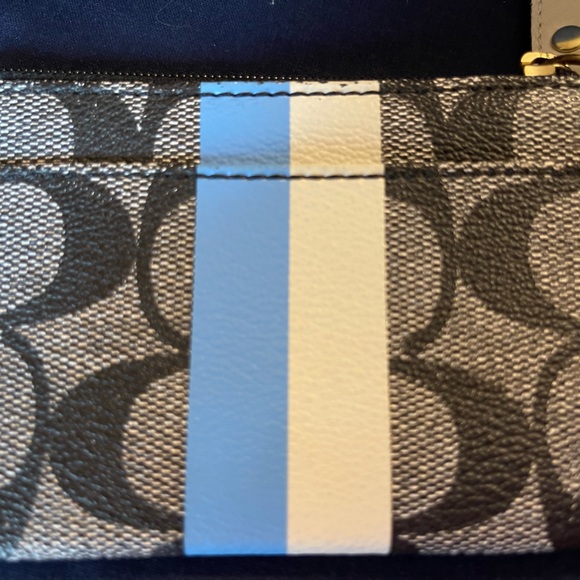 Coach Canvas Coated Wristlet With Matching Card Case - Picture 8 of 9